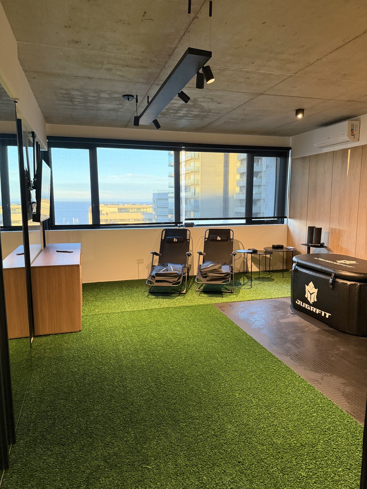 Vista del espacio Meta Reset en Olivos — área de recuperación con luz natural